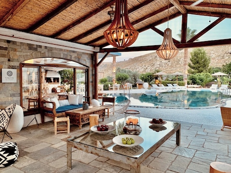 Lobby sitting area. Caesars Gardens Hotel & Spa - Adults Only