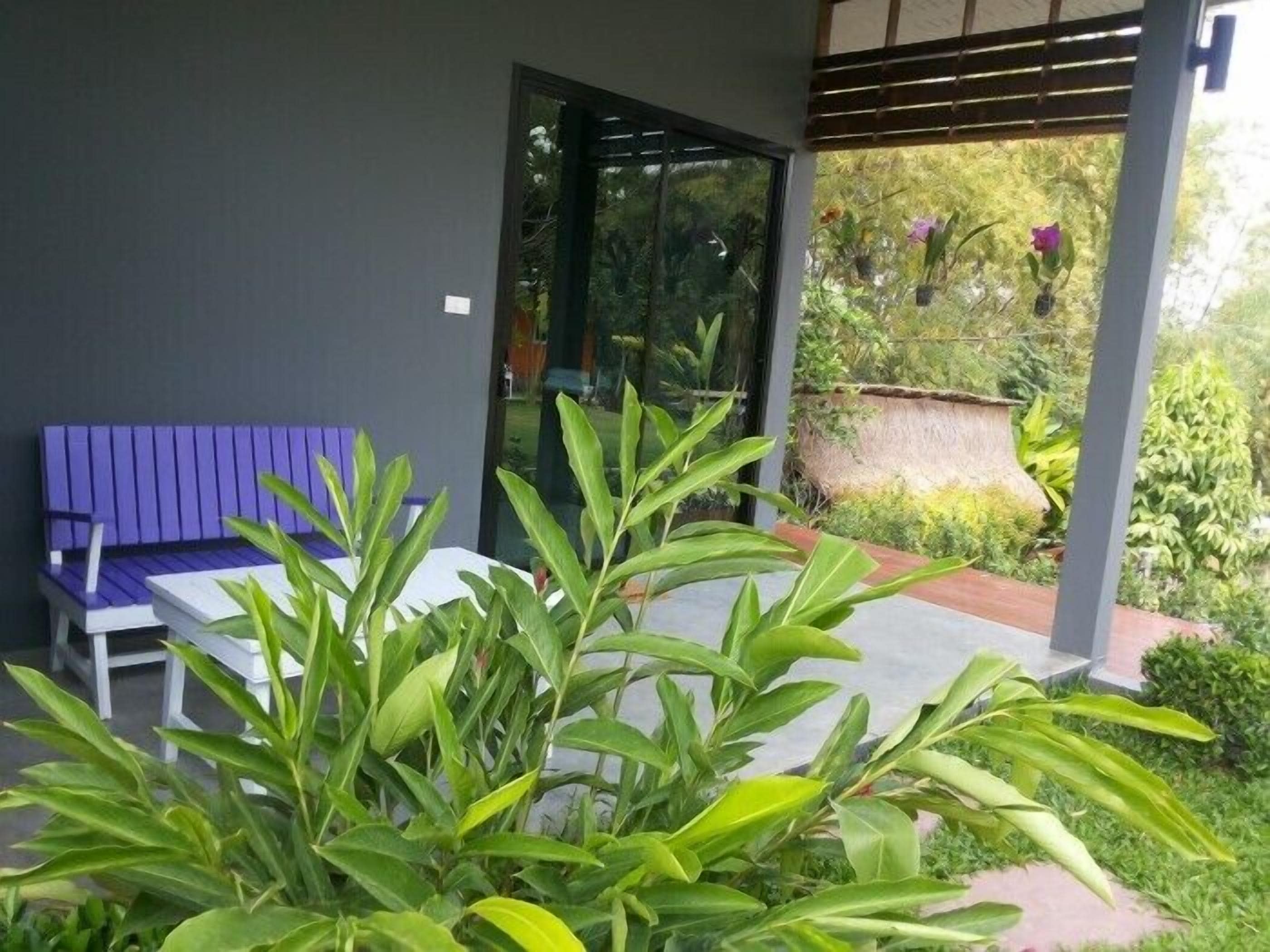 standard twin room | terrace/patio