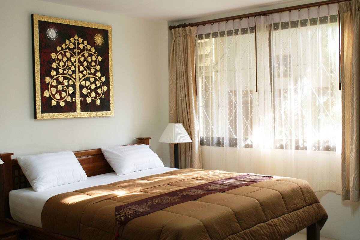 Superior Room (without car park) | Desk, rollaway beds, free WiFi