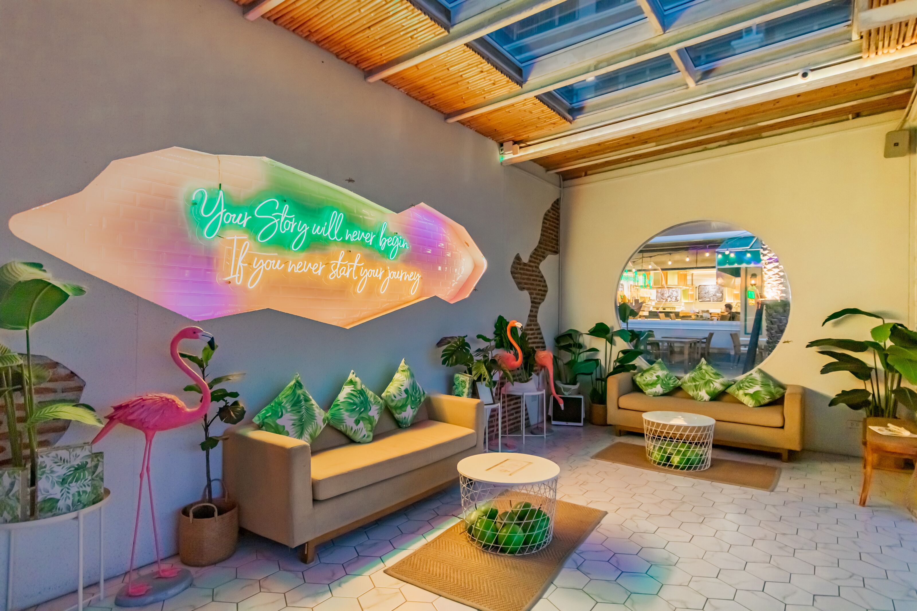 Poolside bar