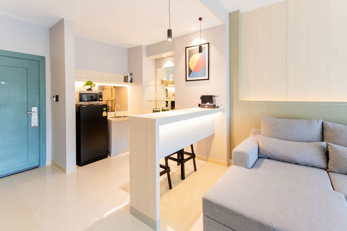 Free minibar items, in-room safe, desk, laptop workspace