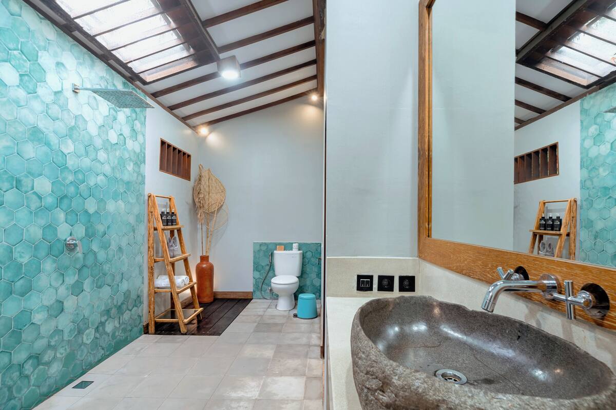luxury room | bathroom | shower, rainfall showerhead, designer toiletries, hair dryer