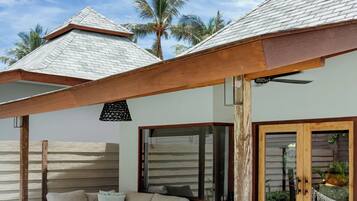 Luxury One Bedroom Villa | Teras/patio