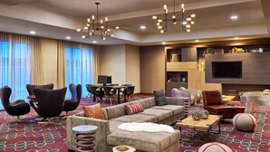 Lobby lounge - Four Points by Sheraton Fargo Medical Center (Fargo)