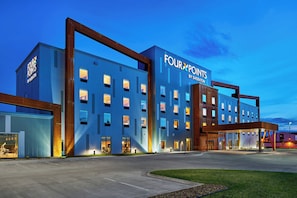Exterior - Four Points by Sheraton Fargo Medical Center (Fargo)