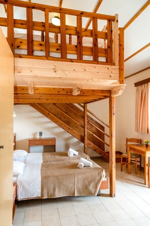 32-inch Smart TV with satellite channels - Ilyssion Holidays Hotel (Rhodes)
