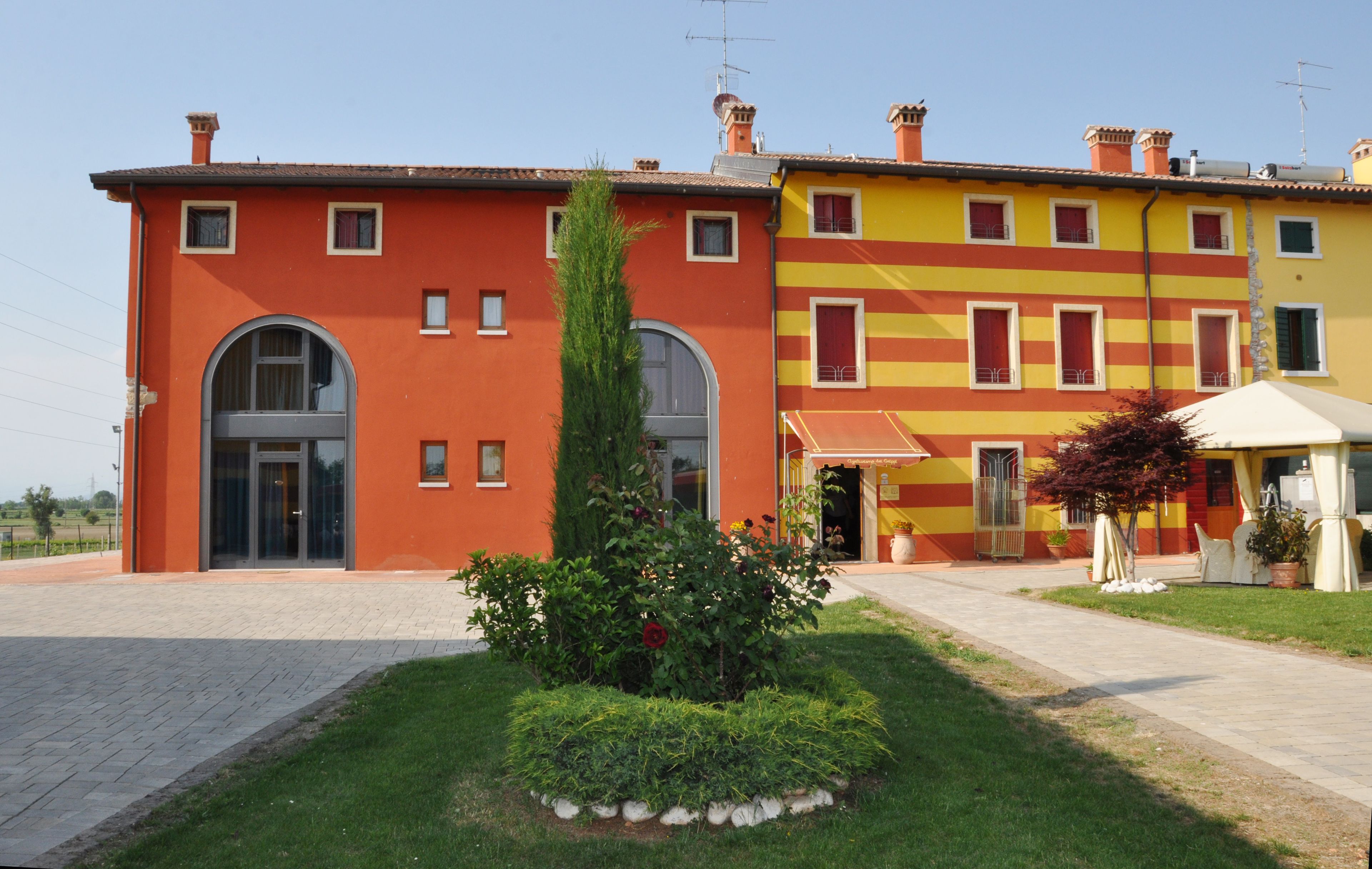 Facciata della struttura