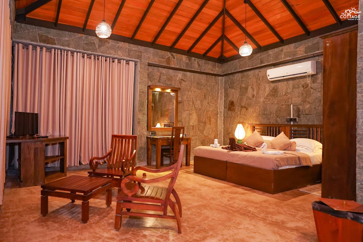 Casa de campo romântica, vista para o rio, ao lado da montanha | Roupas de cama de algodão egípcio, roupas de cama premium