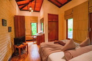 Casa de campo Deluxe, vista al jardín, junto a la montaña | Sábanas de algodón egipcio y ropa de cama de alta calidad 