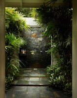 KK Plantation Suite - Garden | 浴室 | 淋浴设施、免费洗浴用品、吹风机、浴袍