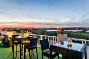 Bar (in der Unterkunft)