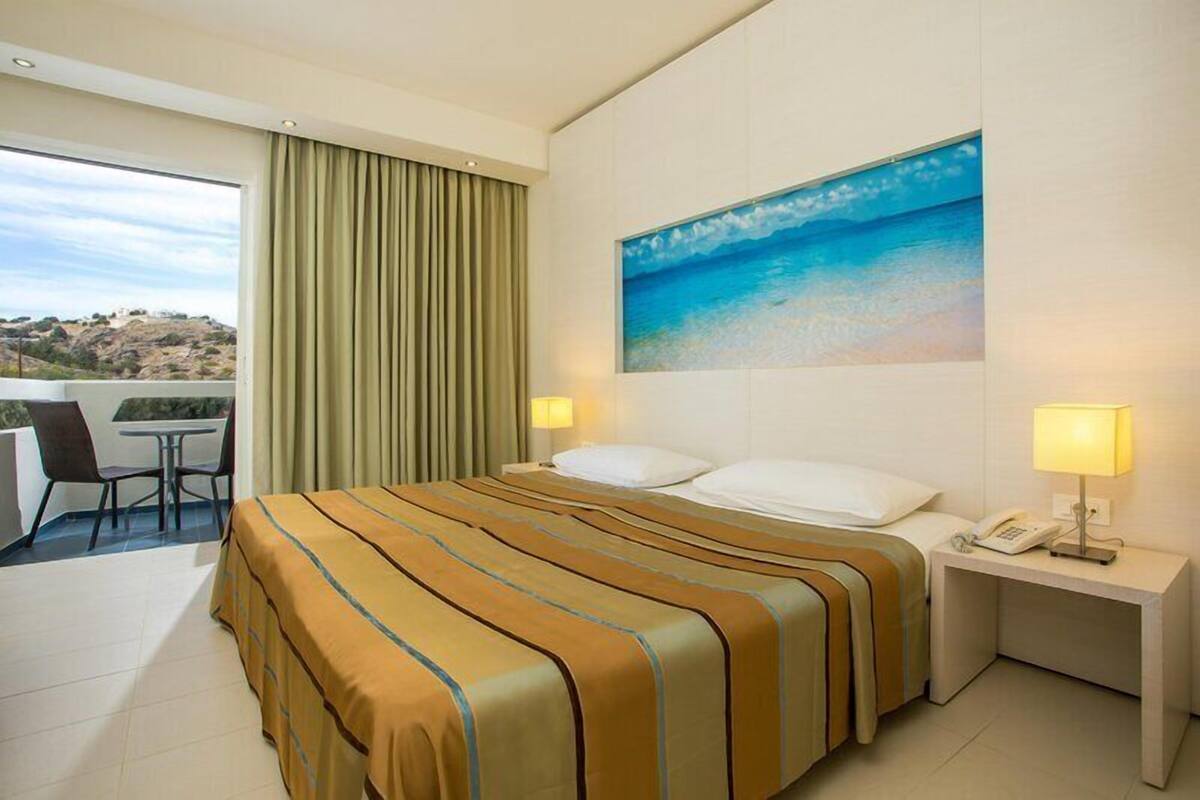 Double Room, Garden View | Desk, laptop workspace, WiFi (free), individually decorated
