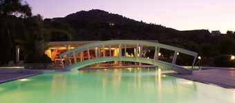 Lindos White Hotel & Suites