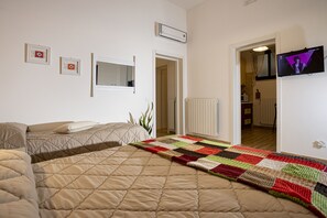 Basic Studio, 1 Bedroom, Kitchen, Ground Floor | Premium bedding, down comforters, in-room safe, individually decorated - Trapani Home (Trapani)