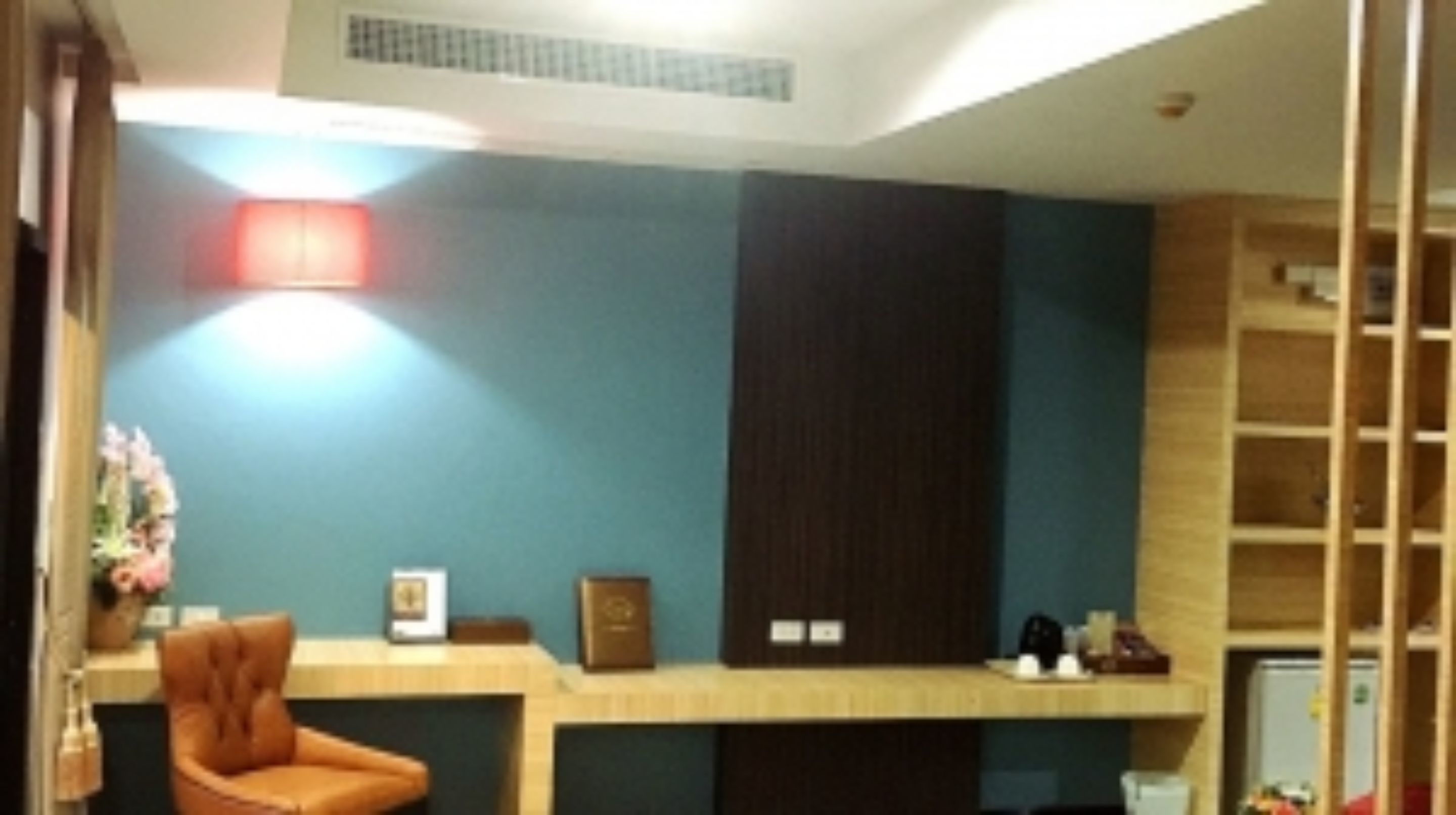 prelude suite | living area | plasma tv