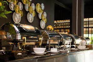 Daily cooked-to-order breakfast (THB 220 per person) - Prelude Hotel (Kanchanaburi)