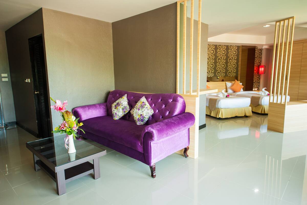 prelude suite | minibar, desk, free wifi