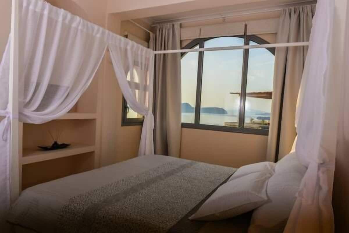 Deluxe villa, 2 hálószobával (Indoor Hot Tub) | Vasaló/vasalódeszka, gyerekágy/csecsemőágy (ingyenes) és ingyenes wifi