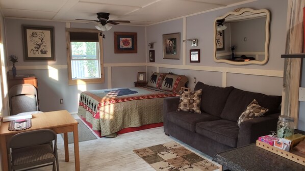 Cabin, 1 Queen Bed with Sofa bed (Mooseberry) | Interior - Mooseberry Cabin, Willow AK (Willow)