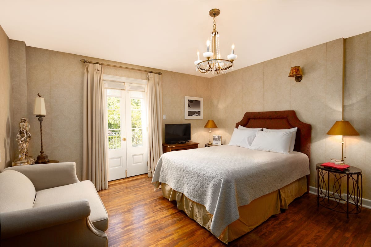 1 habitación, decoración personalizada y muebles diferentes