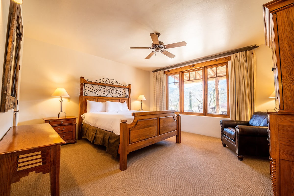 In-room safe, iron/ironing board, free WiFi, bed sheets