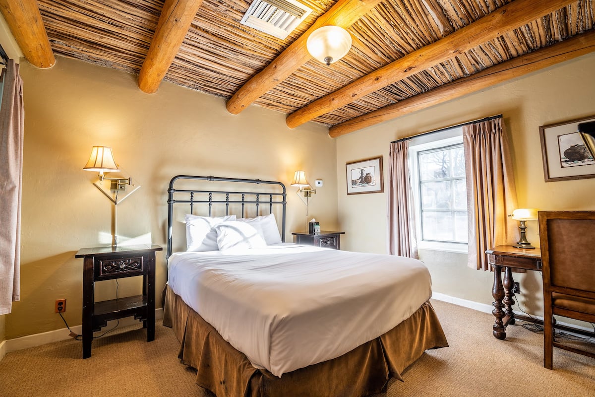 In-room safe, iron/ironing board, free WiFi, bed sheets
