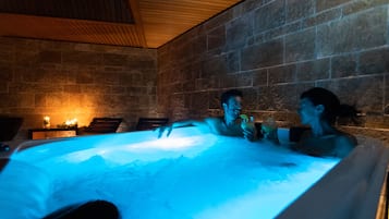 Phòng trị liệu đôi, phòng tắm hơi, bồn tắm thủy lực, phòng xông hơi