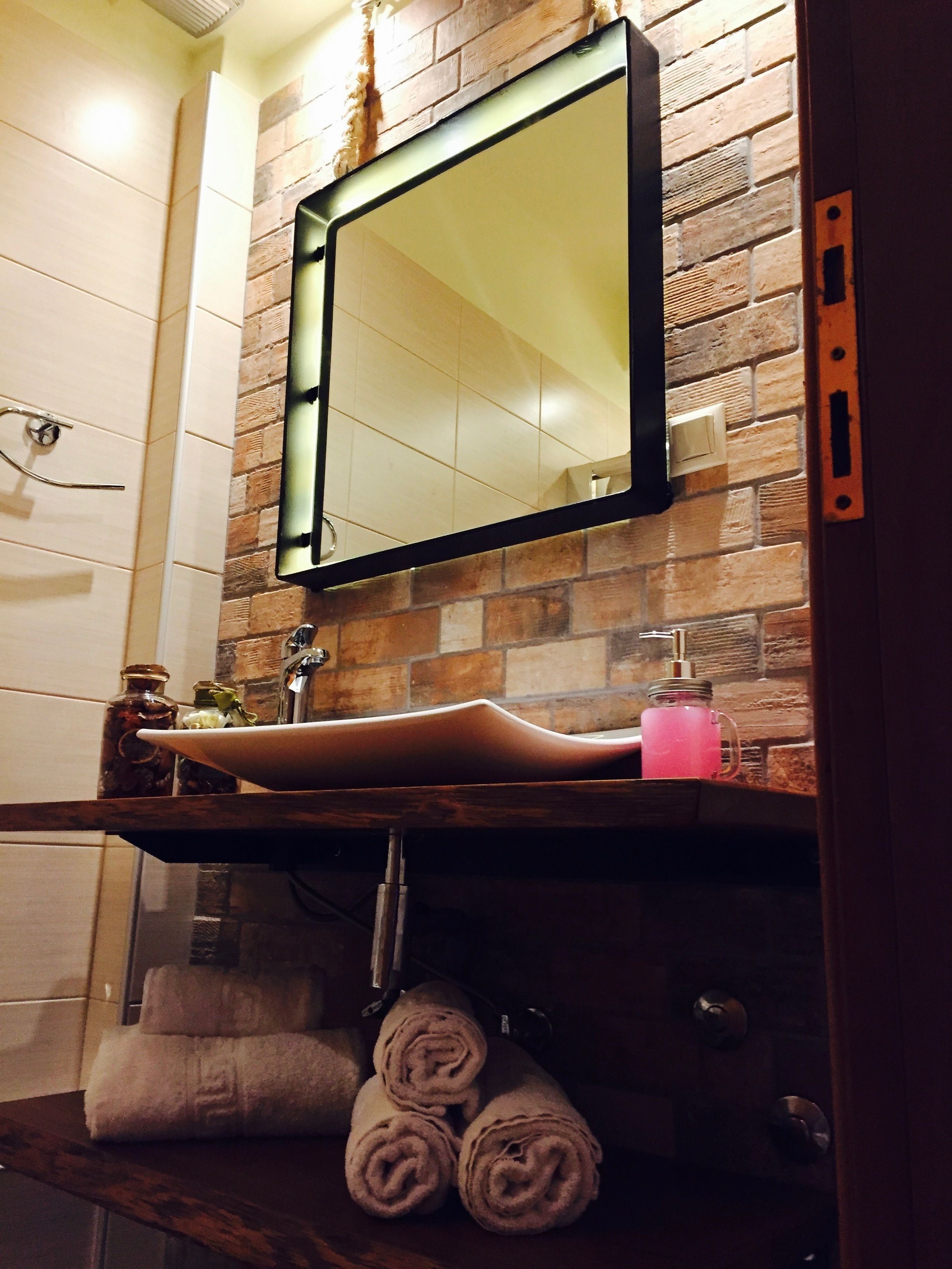 triple room, garden view | bathroom sink