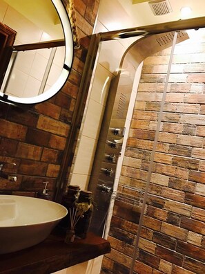 Double Room, Garden View | Bathroom sink - Hotel Papagalos (Sithonia)