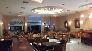 Bar (on property) - Hotel Papagalos (Sithonia)