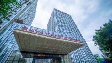 المنشأة من الخارج