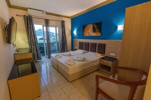 Iron/ironing board, wired internet