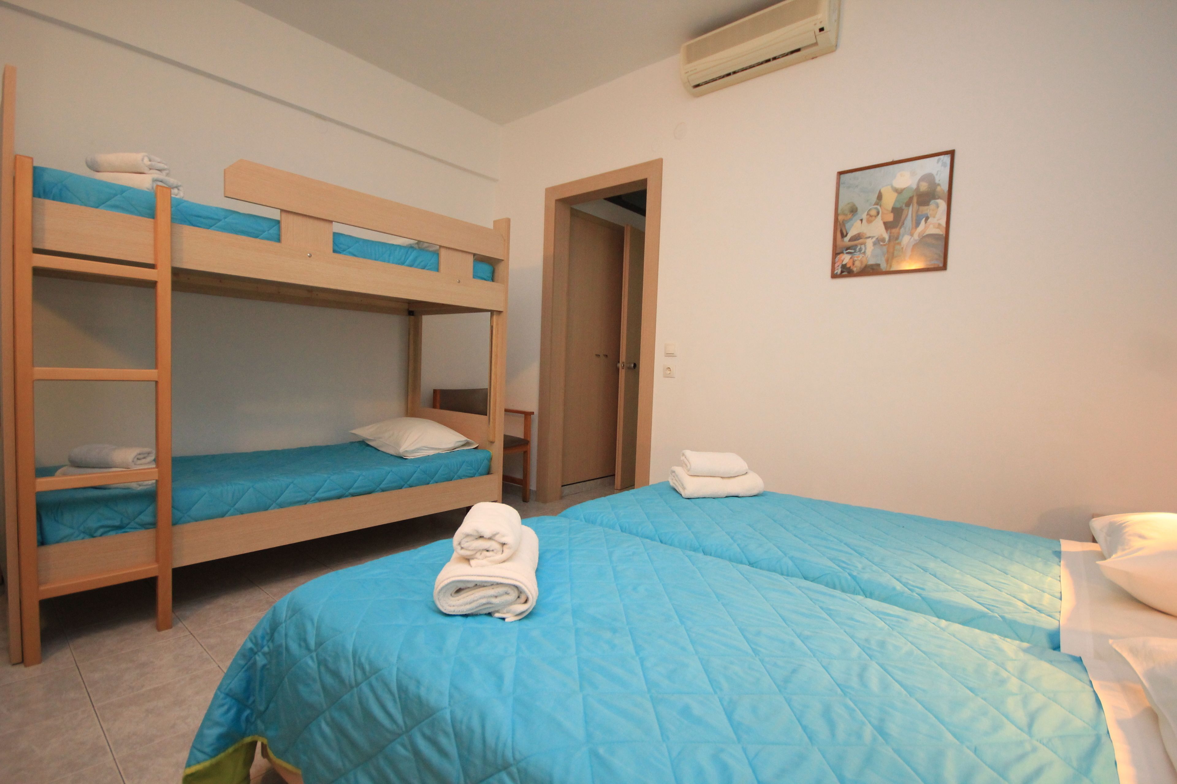 family room | iron/ironing board, cots/infant beds, free wifi