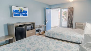 Desk, laptop workspace, iron/ironing board, WiFi (free)