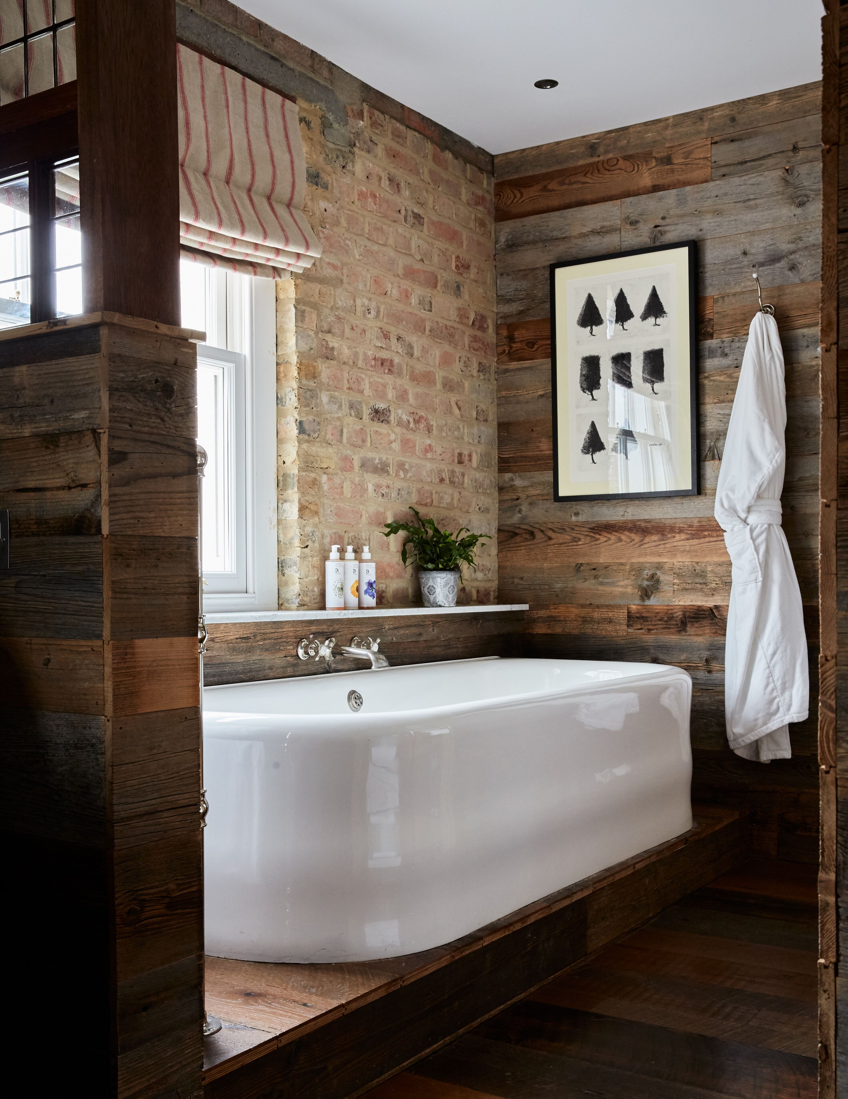 luxury loft | deep-soaking bathtub