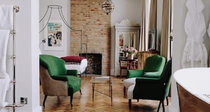 Artist Residence London