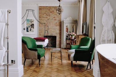 Artist Residence London