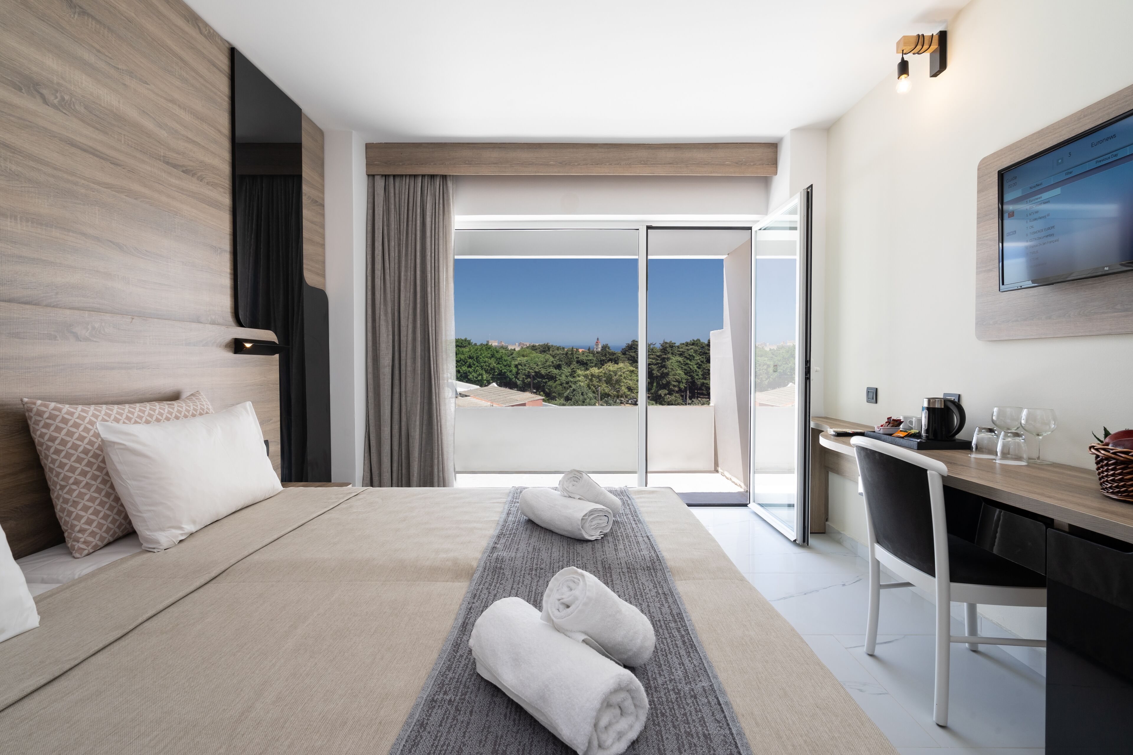 In-room safe, iron/ironing board, free WiFi, bed sheets