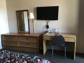 Free WiFi, bed sheets - Norton Shores Inn (Muskegon)