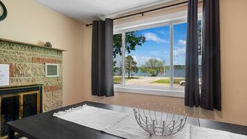 Exclusive House, 2 Bedrooms | Memory foam beds, desk, laptop workspace, iron/ironing board