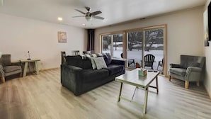 Exclusive Townhome - South Arm Retreats (East Jordan)