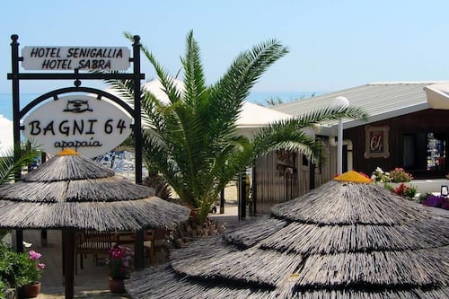 Private beach nearby, white sand, sun loungers, beach umbrellas