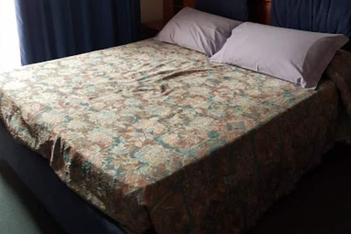 1 bedroom, premium bedding, memory foam beds, in-room safe