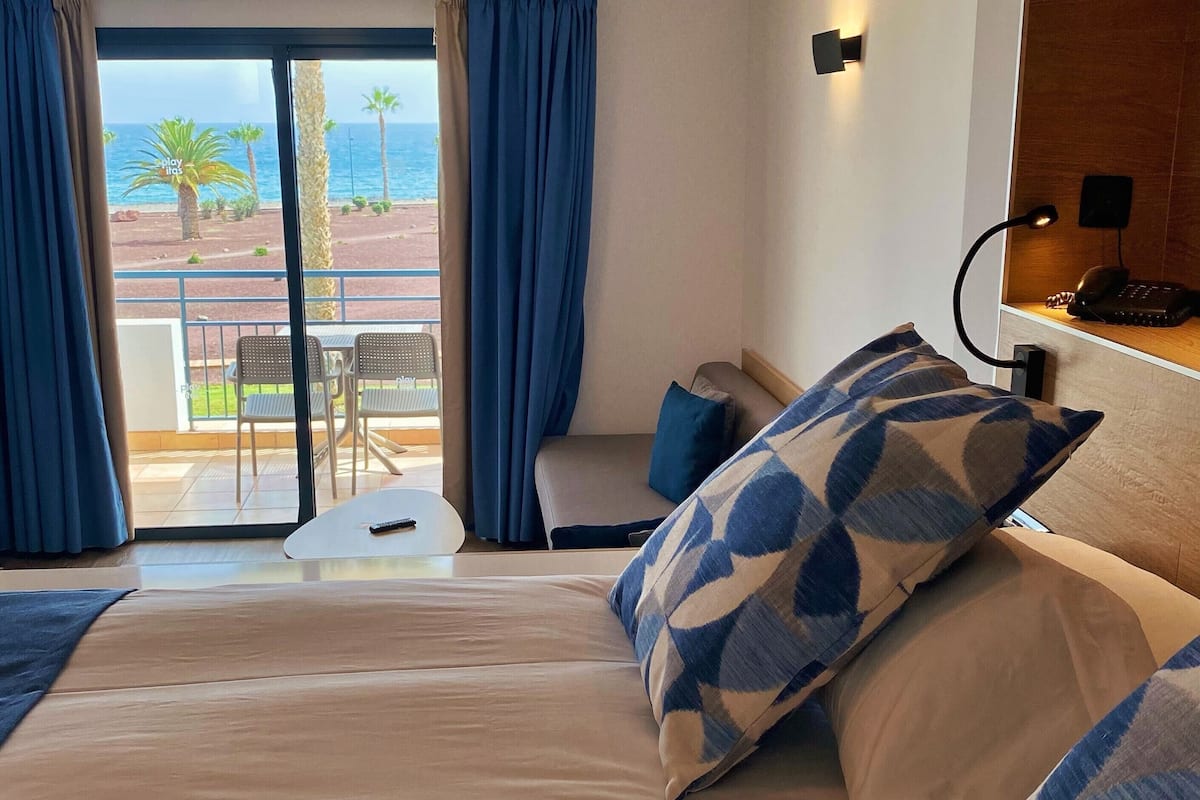studio, sea view | in-room safe, blackout curtains, free cots/infant beds, free wifi