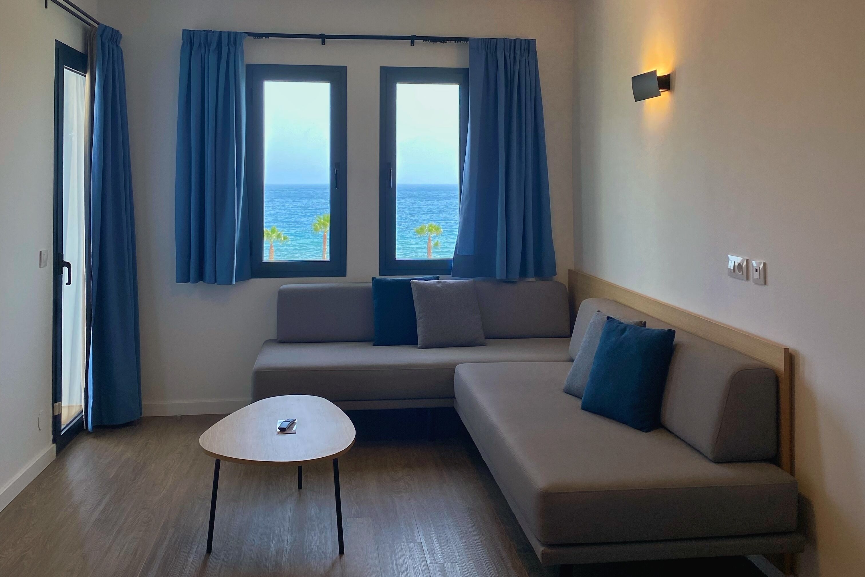 apartment, sea view | in-room safe, blackout curtains, free cots/infant beds, free wifi