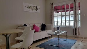 32-Zoll-Flachbildfernseher mit Kabelempfang, Fernseher