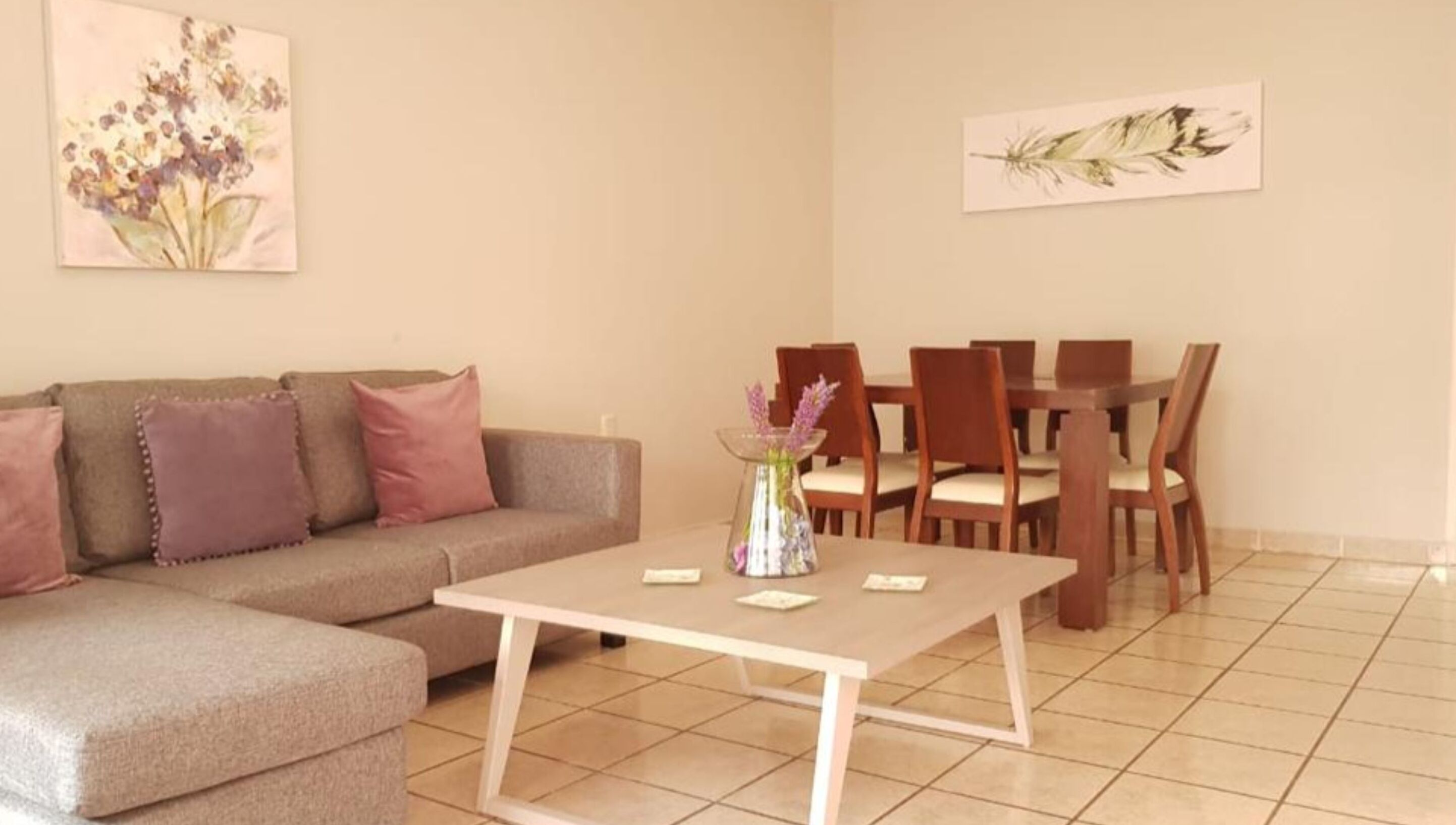 Photo - Boca Inn Hotel & Suites