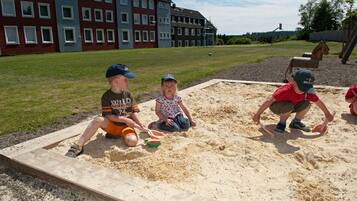 Children’s play area – outdoor