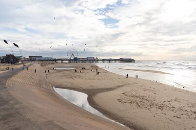 Daish’s Blackpool Hotel