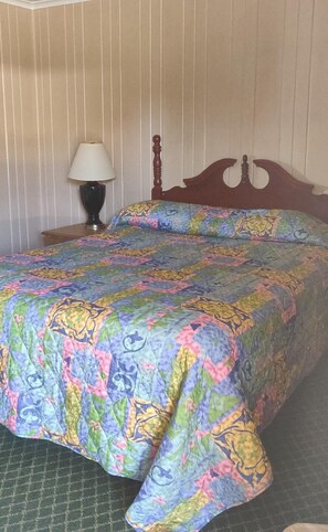 標準客房, 1 間臥室 | 書桌、免費 Wi-Fi、床單